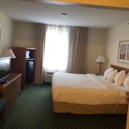 Hotel Baymont By Wyndham Coon Rapids Exterior foto